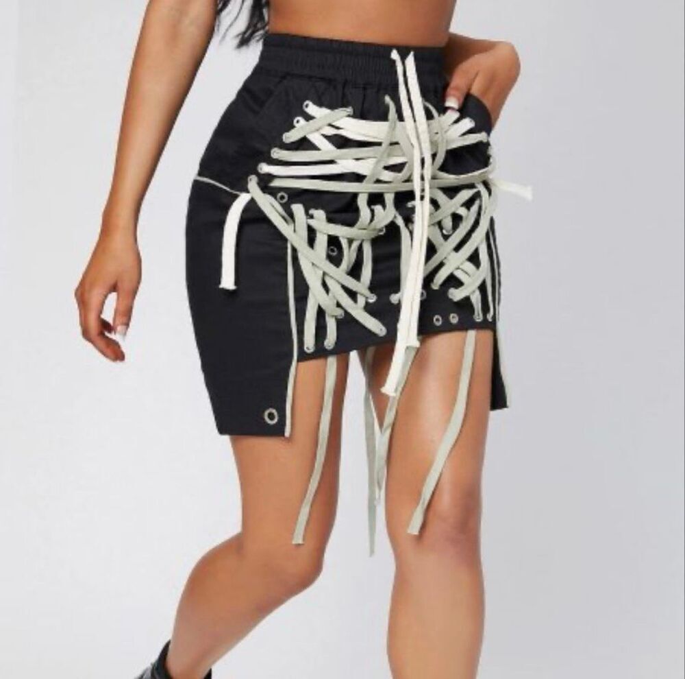 String Detail Skort - Picture 1 of 8